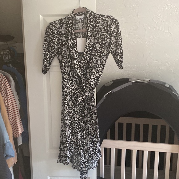 Ganni Printed Crepe Wrap Dress - Picture 4 of 4